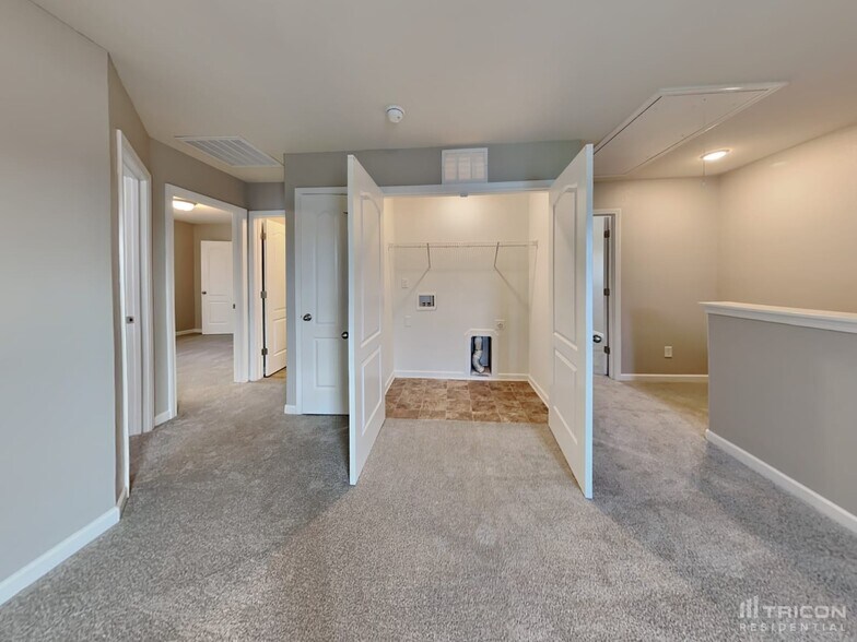 Building Photo - 6035 Loy Ct