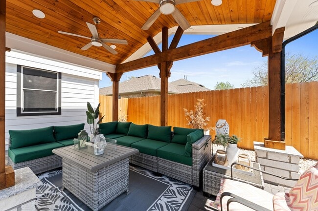 Building Photo - 19251 Hopeview Ct