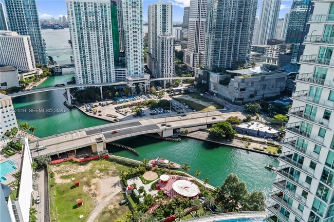 Building Photo - 90 SW 3rd St