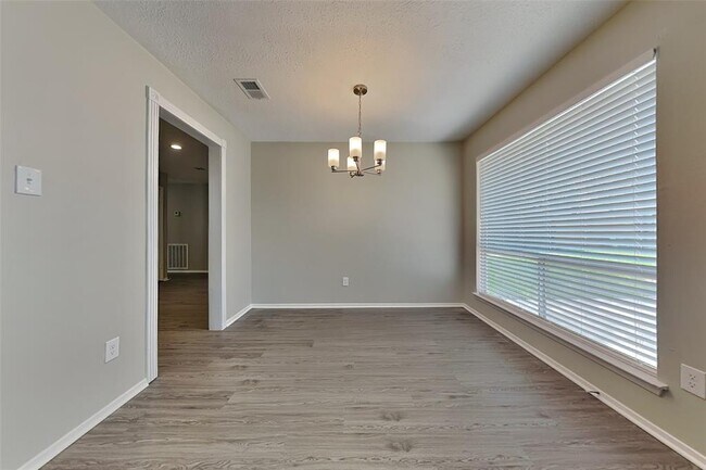 Building Photo - 4819 Bridgeville Ln