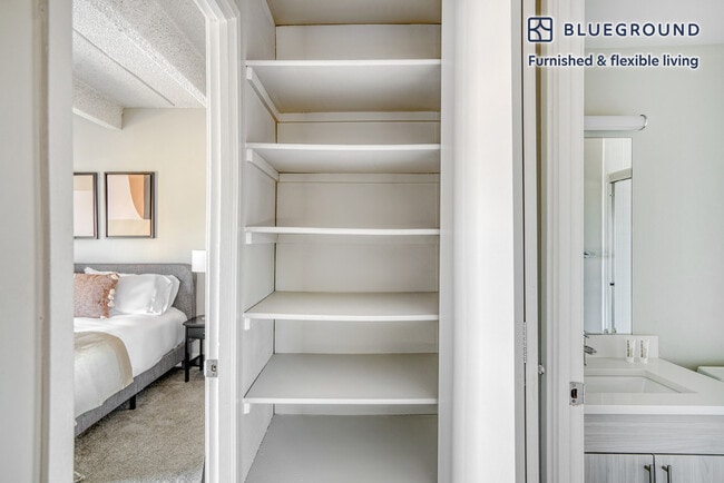 Building Photo - 10 Emerson St