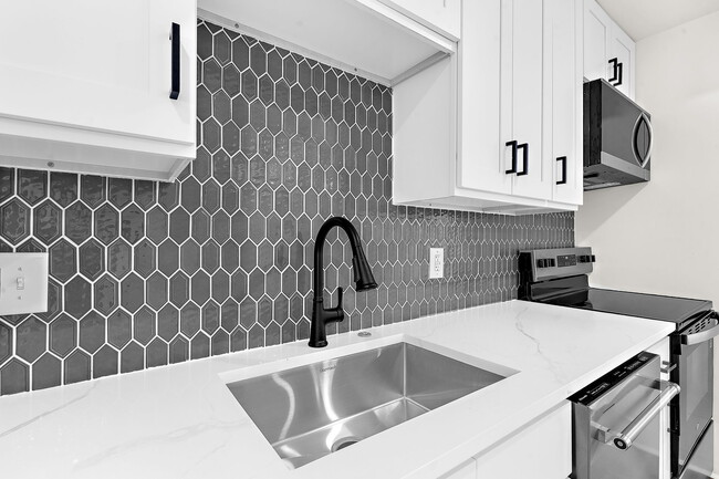 Building Photo - 24 Blake St