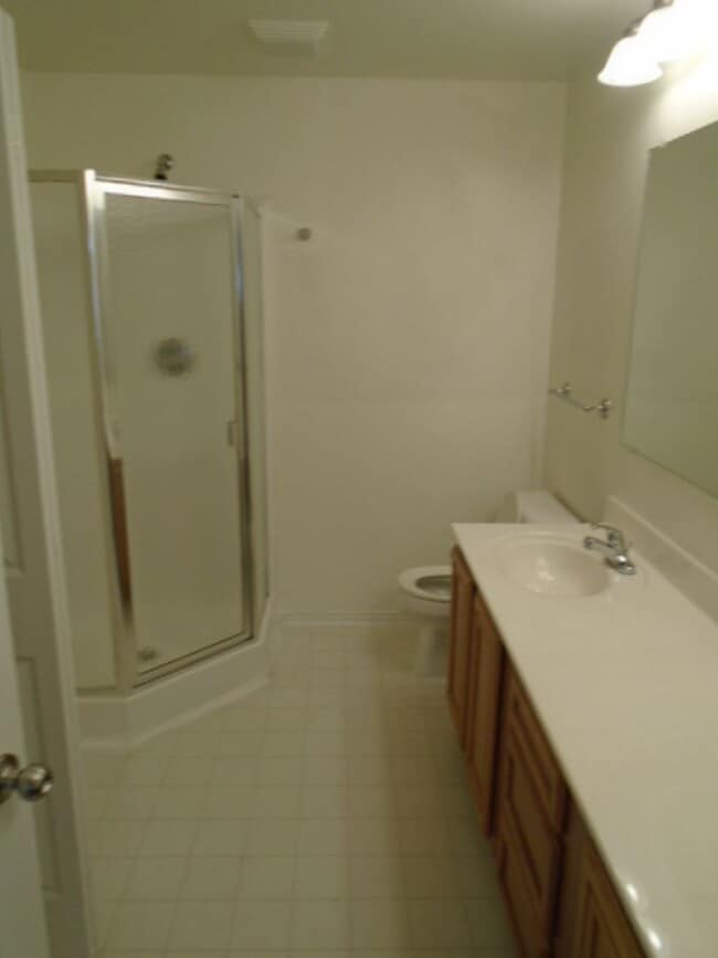 Building Photo - Great Duplex