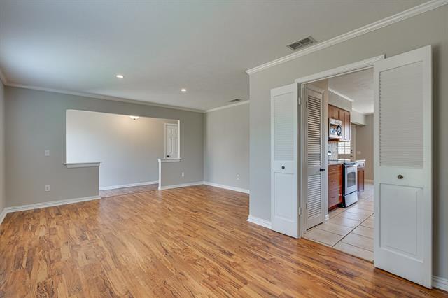 Building Photo - 420 Cambridge Dr