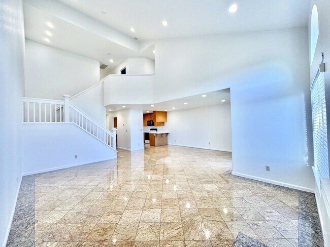 Building Photo - 4378 Conejo Dr