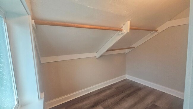 Building Photo - Charming 3-Bedroom Craftsman in Prime Seat...