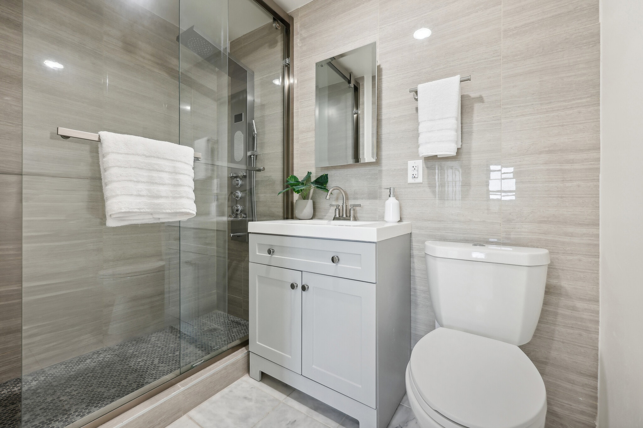 Building Photo - 123 S Munn Ave