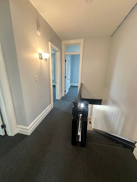 Building Photo - 15-17 Westlake Avenue, #17