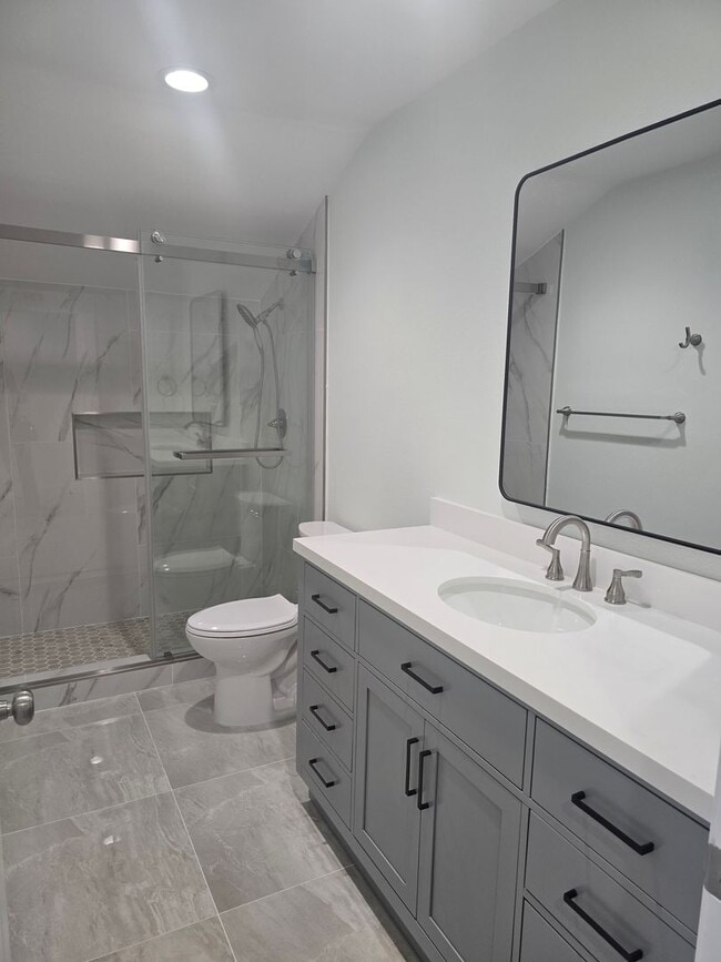 Building Photo - Fully Remodeled 4-Bedroom, 3-Bath Rental H...