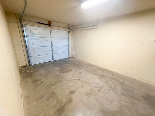Building Photo - 4036 Mission A
