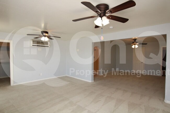 Building Photo - 4173 E Meadow Lark Way