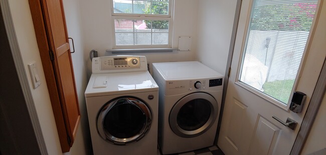 Laundry room - 7130 Stansbury Ave