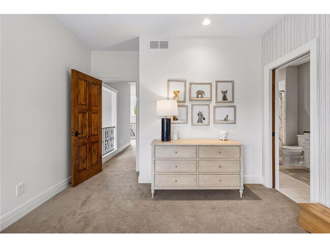 Building Photo - 15700 Portico Dr