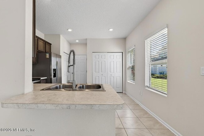 Building Photo - 909 Capitol Pkwy