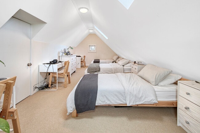 Loft or fourth Bedroom - 38 Ferry Ln E