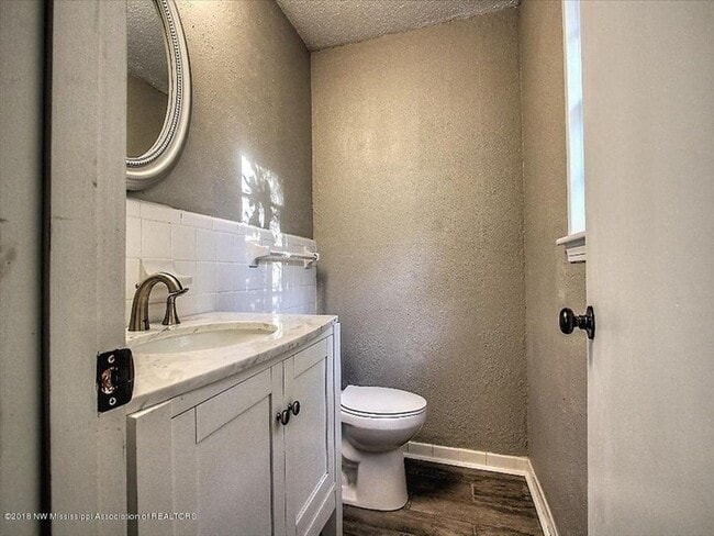Building Photo - Great home in a cove, Southaven Schools!