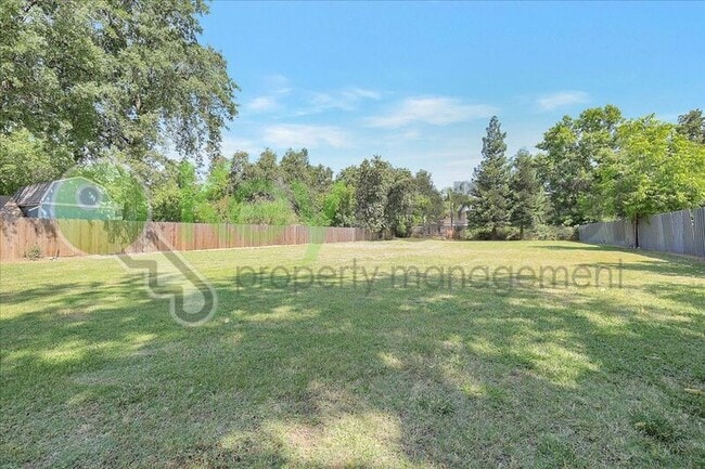 Building Photo - 7603 Linden Ave