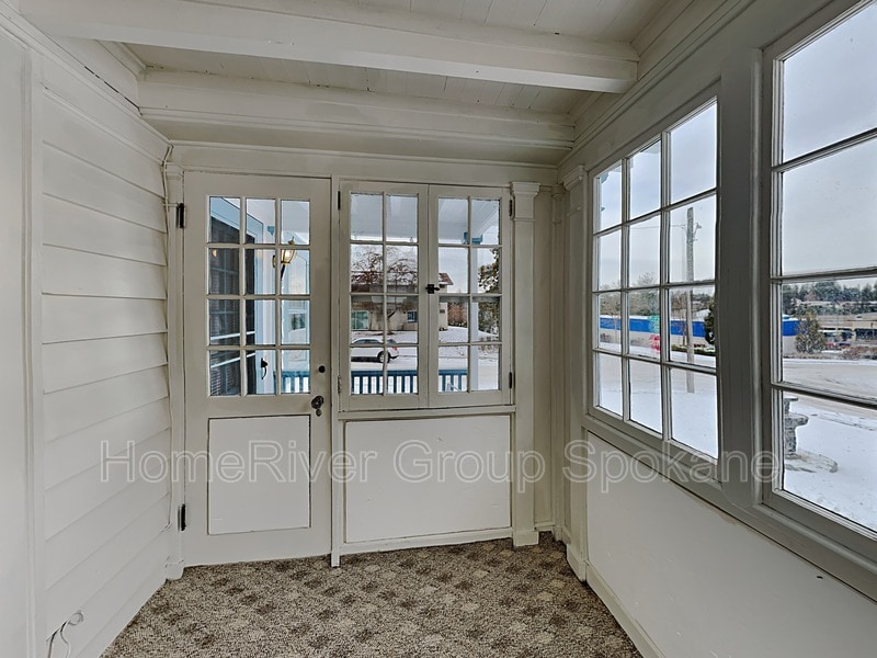 Building Photo - 3104 E 30th Ave