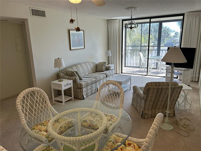 Building Photo - 1316 Pasadena Ave S