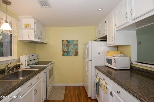 Building Photo - 250 Sugar Gum Ln