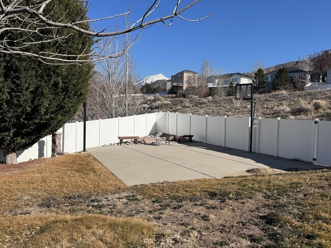 Building Photo - Beautiful Draper Home for Rent!