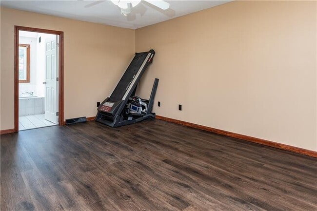 Building Photo - 238 Cumberland Dr
