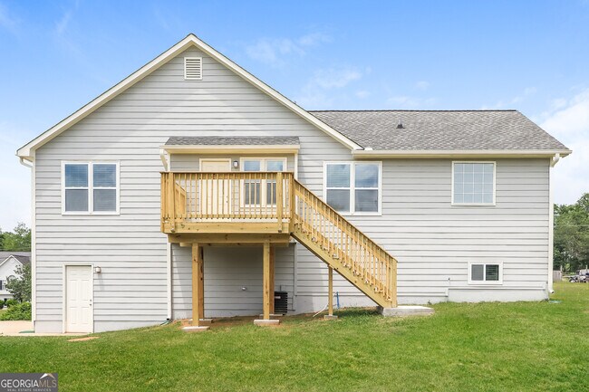 Building Photo - 120 Villa Ridge Dr