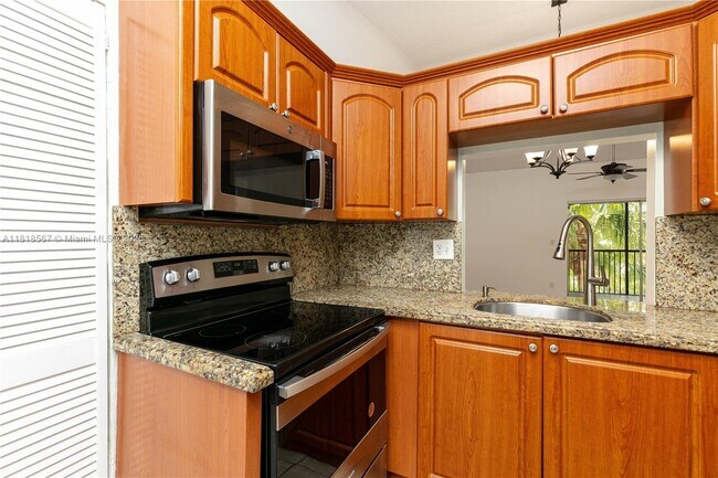 Building Photo - 717 Gardens Dr
