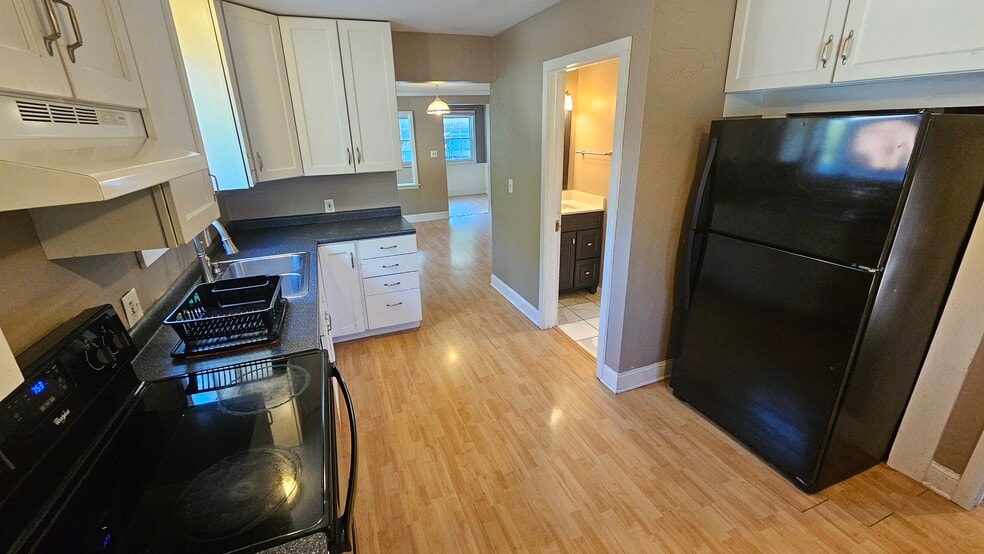 Building Photo - 35 Jackson St