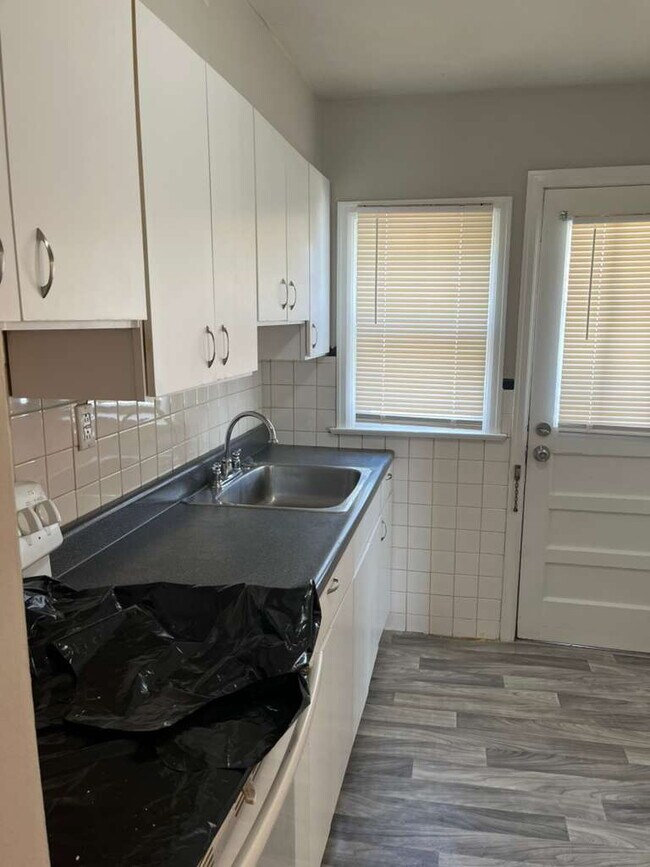 Building Photo - 9813 Lullaby Ln