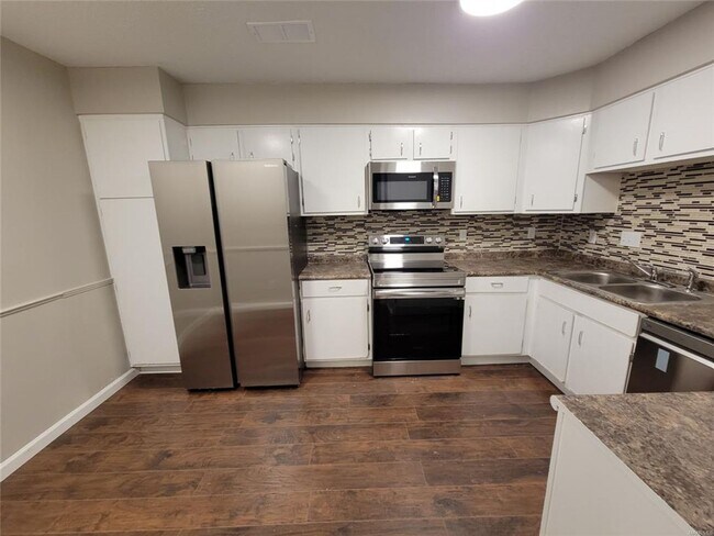 Building Photo - 3439 Malabar Rd