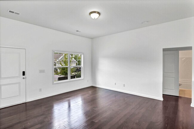 Building Photo - 3 bedroom 2 bath home for rent!