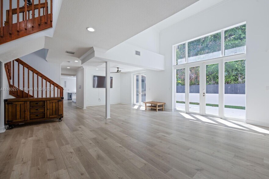 Building Photo - 5740 SW 59th Pl