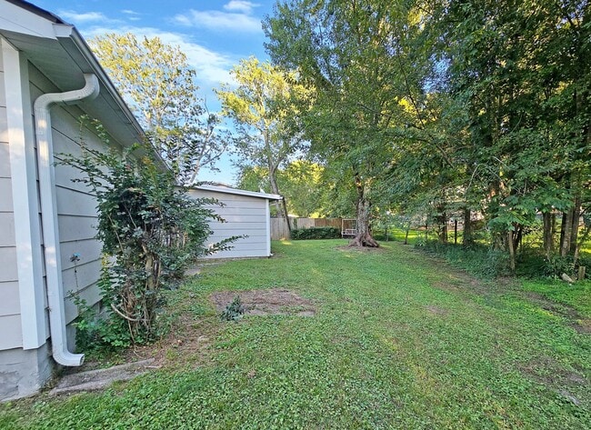 Building Photo - COMPLETELY RENOVATED 4 Bedroom/2 Bath Harvest/Monrovia Area