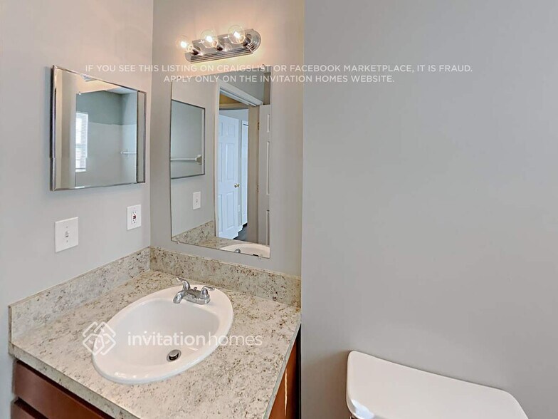 Building Photo - 2750 Lantana Lakes Dr W