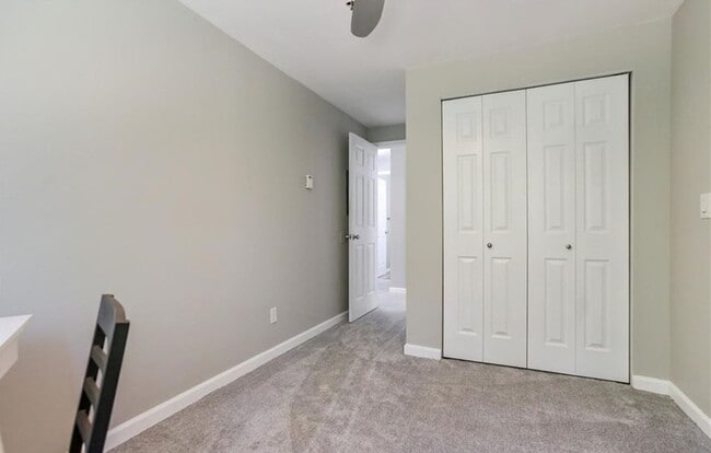 Building Photo - 3 Bed 2 Bath Condo is Available for Rent!