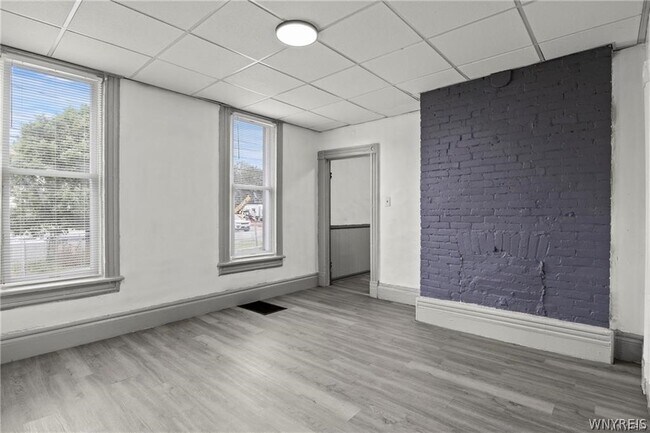 Building Photo - 385 Seventh St