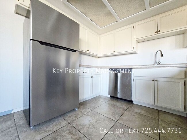 Building Photo - 3720 Snorkel Cir