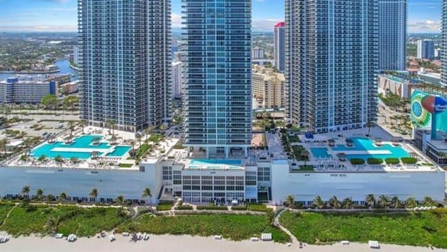 Building Photo - 1830 S Ocean Dr
