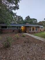 Building Photo - 2208 Westhaven Dr