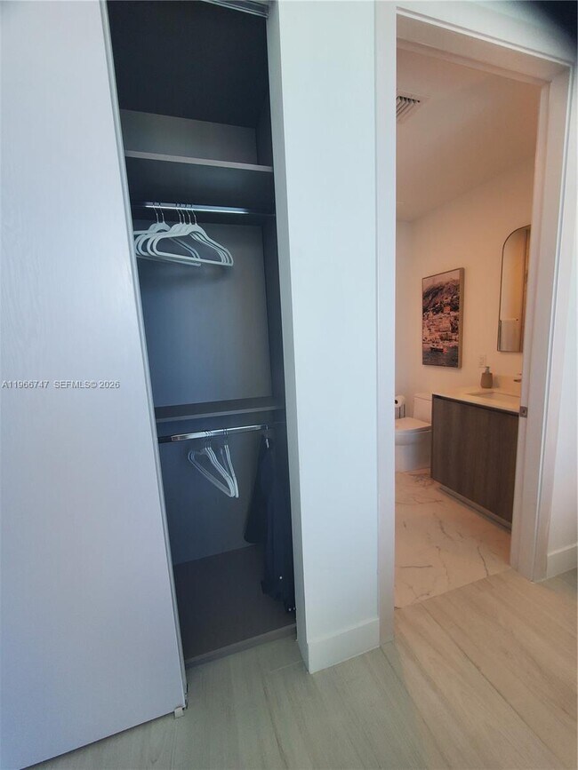 Building Photo - 17550 Collins Ave