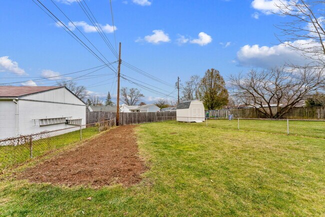 Building Photo - 4554 Moraine Ave