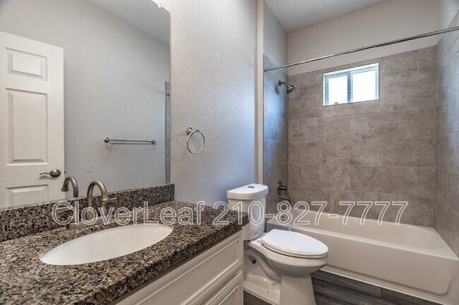 Building Photo - 5707 Midcrown Dr