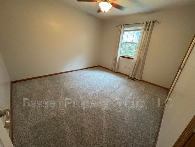 Building Photo - 123 Trestlewood Dr