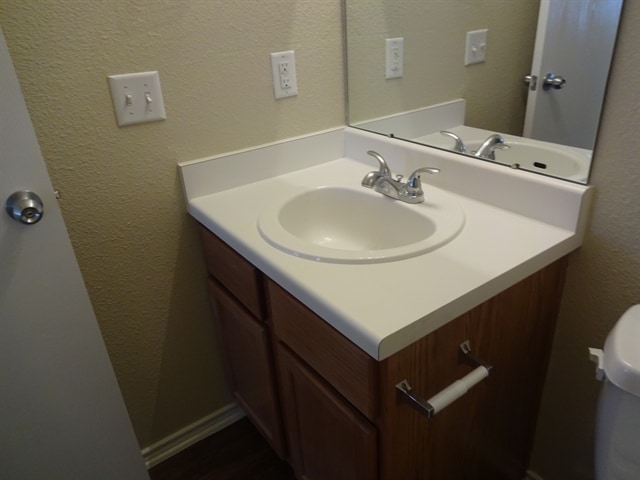 Building Photo - 224 Tolcarne Dr