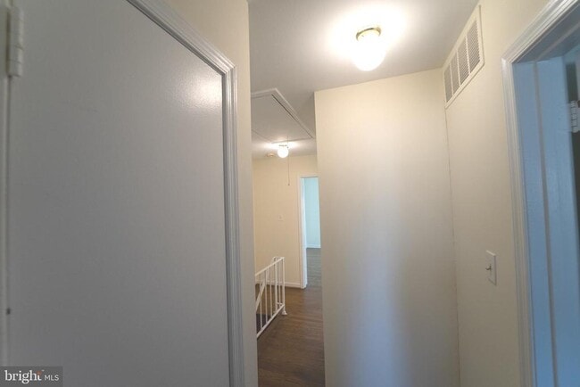 Building Photo - 2208 Bucknell Terrace