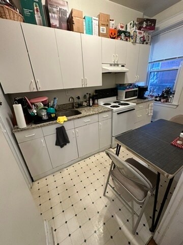 Building Photo - 190 Winthrop Rd