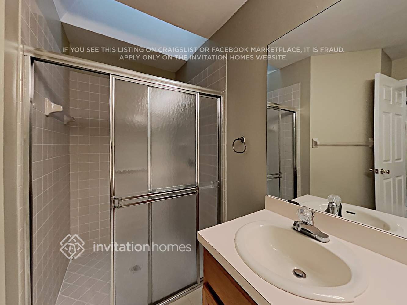 Building Photo - 12841 Meadowbreeze Dr