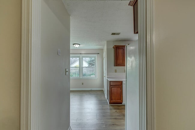 Building Photo - 3789 White Pine Dr