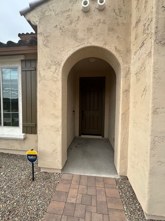 Building Photo - BRAND NEW HOME IN ALORAVITA IN PEORIA